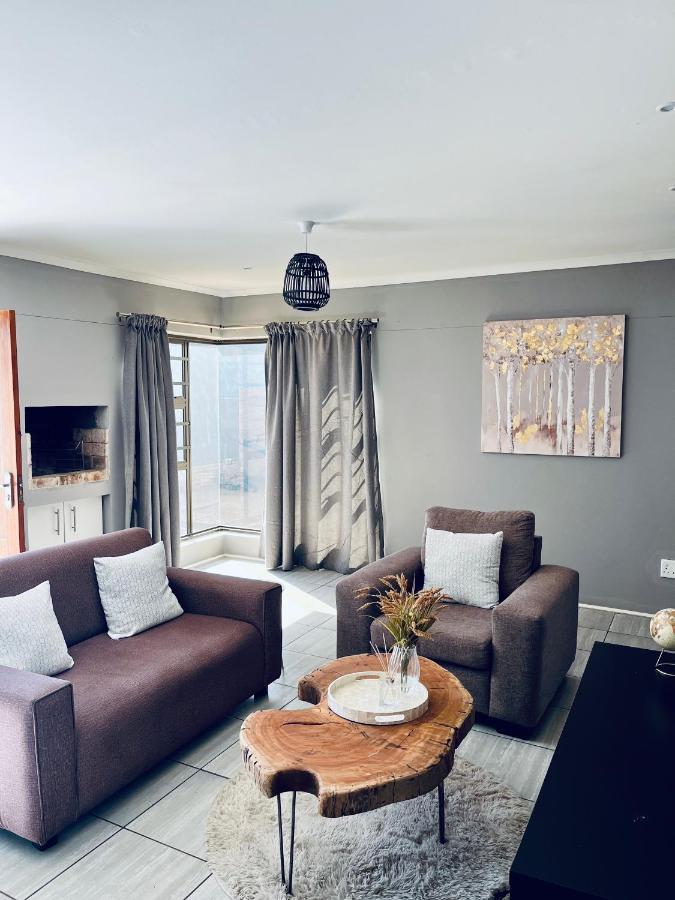 Апартаменти Otis Self Catering Волфіш-Бей Екстер'єр фото