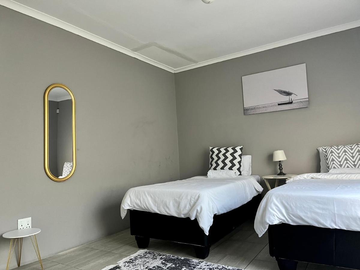 Апартаменти Otis Self Catering Волфіш-Бей Екстер'єр фото